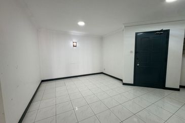 The Straits View, Bandar Baru Permas Jaya