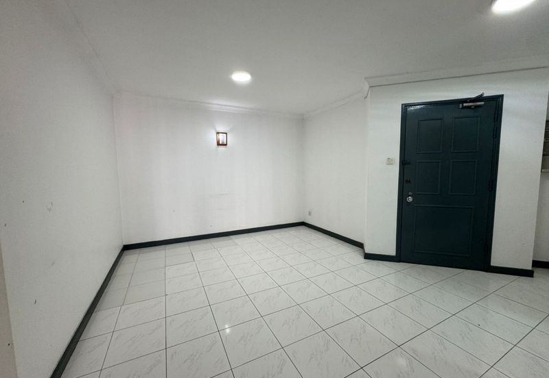 The Straits View, Bandar Baru Permas Jaya