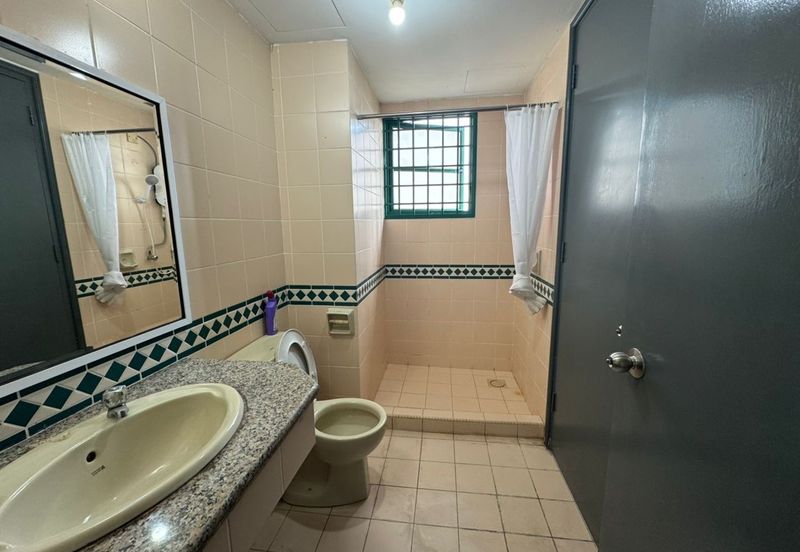 The Straits View, Bandar Baru Permas Jaya