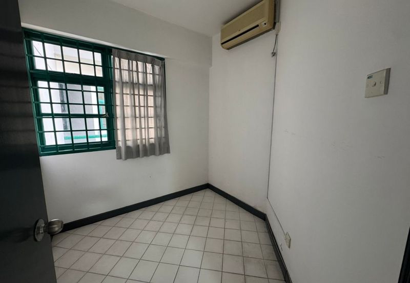 The Straits View, Bandar Baru Permas Jaya