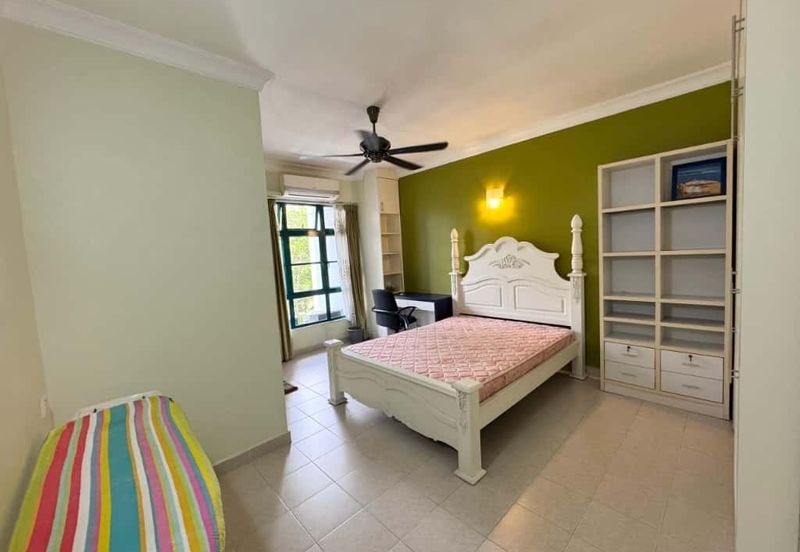 The Straits View, Bandar Baru Permas Jaya