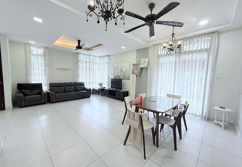 Seri Austin East Zone