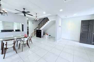 Seri Austin East Zone