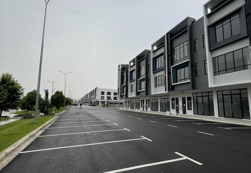 Crest @ Austin Emerald 2