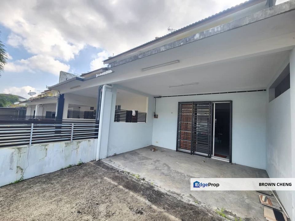 Sri Putri, Kulai Double Storey House Hot Sales Unit Nice Price Sri