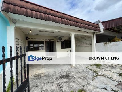 SINGLE storey at Tun Aminah SKUDAI Well Maintain Condition (22ft x 70ft, 3 rooms, 2 baths), Johor, Skudai