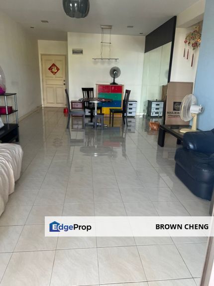 Permas Ville Apartment (1000sqft, 3 bedrooms, 2 bathrooms) RENOVATED and Furnished, Johor, Permas Jaya/Senibong