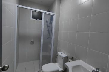 Meridin Bayvue Apartment