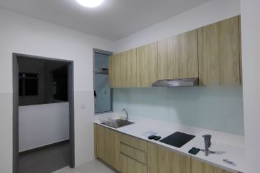 Meridin Bayvue Apartment