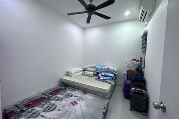 Dedaun Hijau (Greenfield Regency)