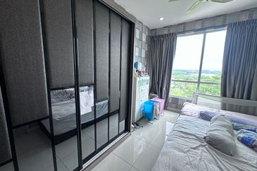 Dedaun Hijau (Greenfield Regency)