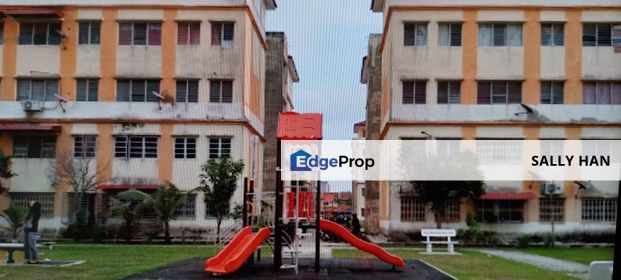 Gated Guarded,Cheap,Affordable,Newly Painted and Newly Refurbished Low Cost Apartment Rumah Pangsa Impian,Bandar Saujana Putra,Selangor, Selangor, Jenjarom