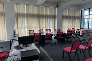 Bukit Jelutong Industrial Park