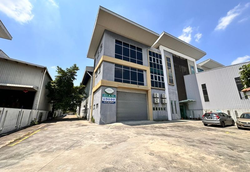 MERU, SUNGAI PULOH | STRATEGIC LOCATION | 2 STY SEMI D WITH LIFT | FOR SALE