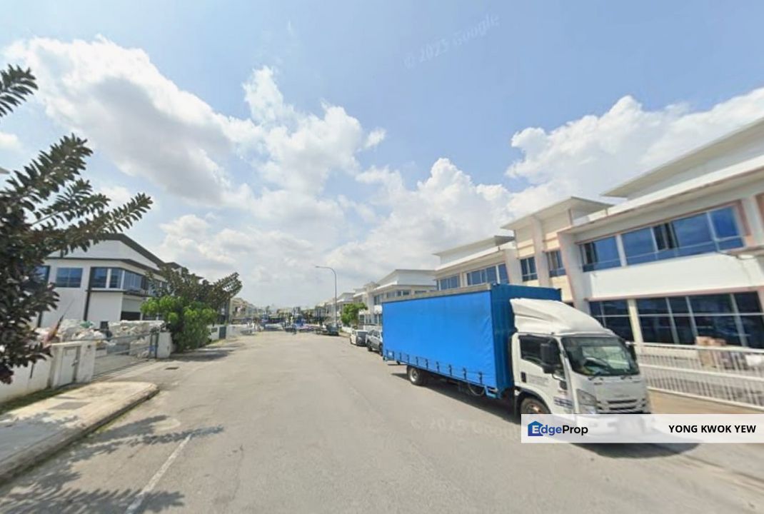 KLANG, AIR HITAM | CLEAN OPERATION | OFFICE & WAREHOUSE | 2 STY SEMI D FACTORY | FOR RENT, Selangor, Klang