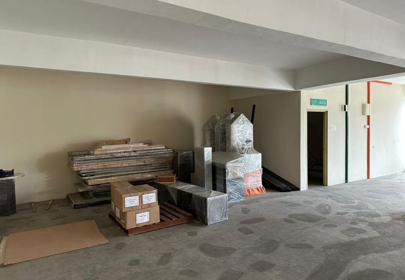 2.5 Storey Semi-D Factory, Pjs 5, Taman Desaria, Petaling Jaya Factory for Rent