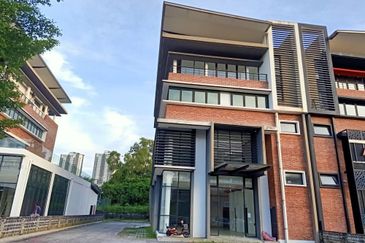 i32 Puchong Industrial Park