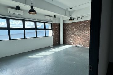 i32 Puchong Industrial Park