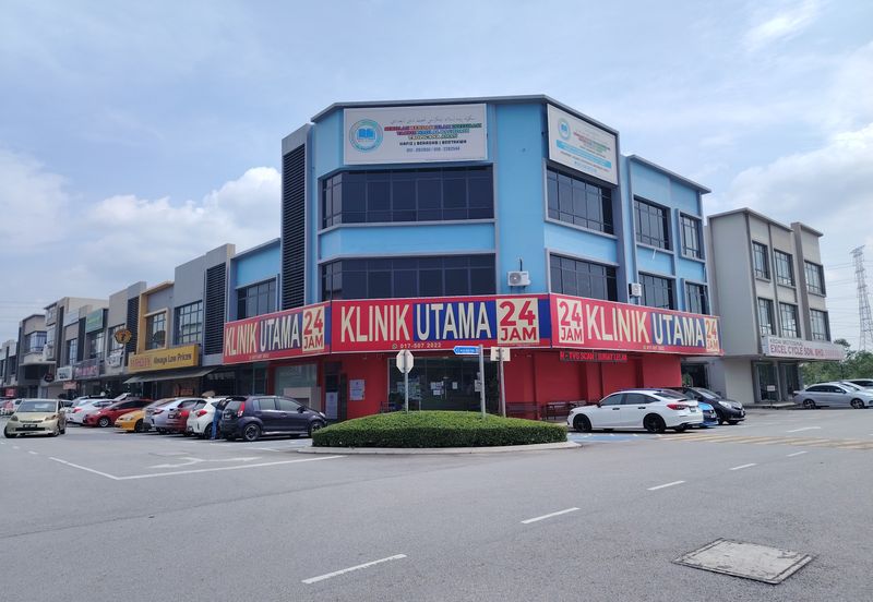 Triana @ Tropicana Amans