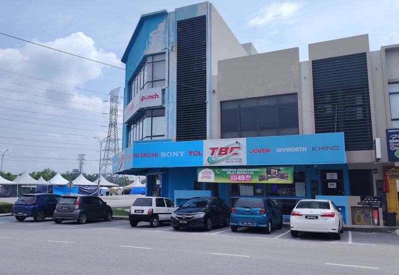 Triana @ Tropicana Amans