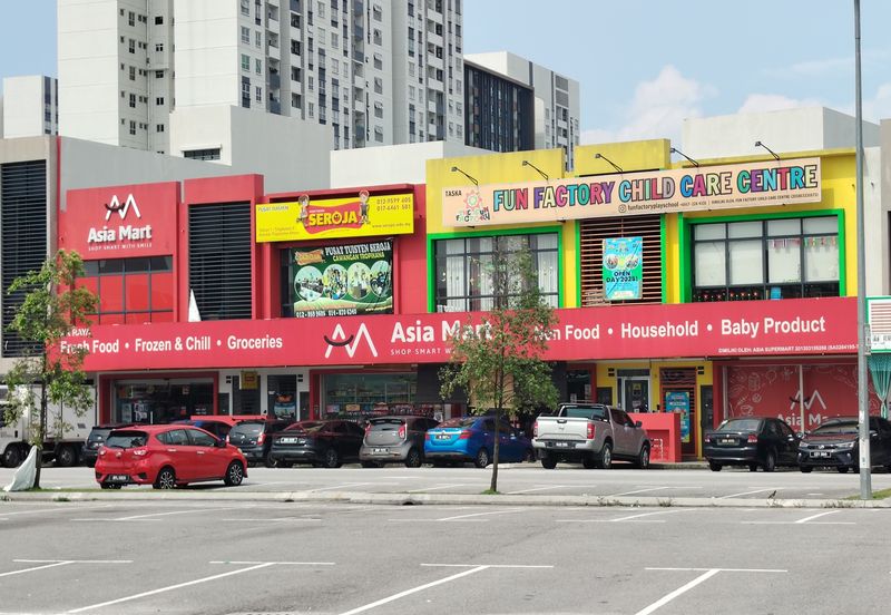 Triana @ Tropicana Amans