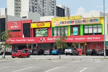 Triana @ Tropicana Amans