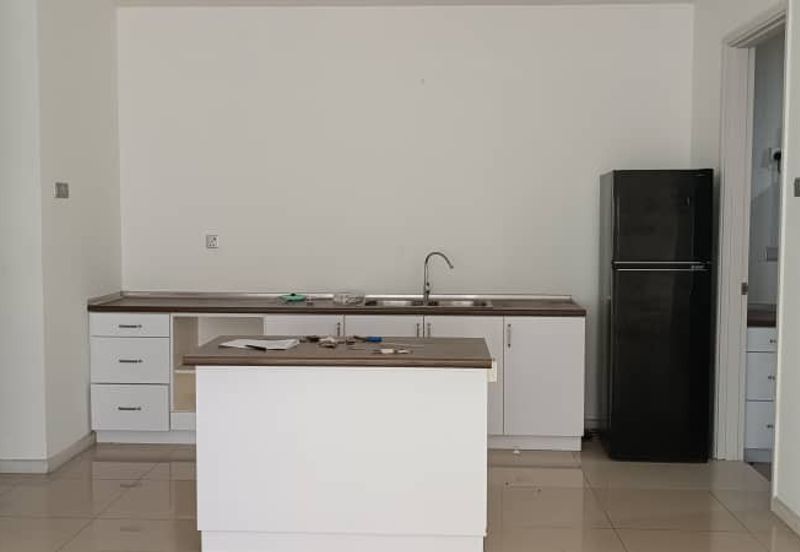 Summerglades, Perdana Lakeview West