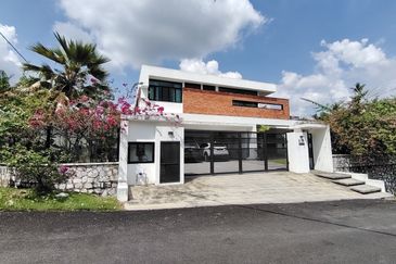 Salak South Garden [9500sf] Detached Bungalow House 9500sf