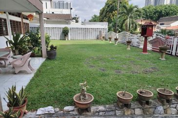 Salak South Garden [9500sf] Detached Bungalow House 9500sf