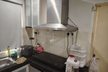 Jalan Spektrum U16 @ Taman Bukit Subang