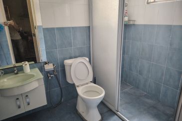 Jalan Spektrum U16 @ Taman Bukit Subang