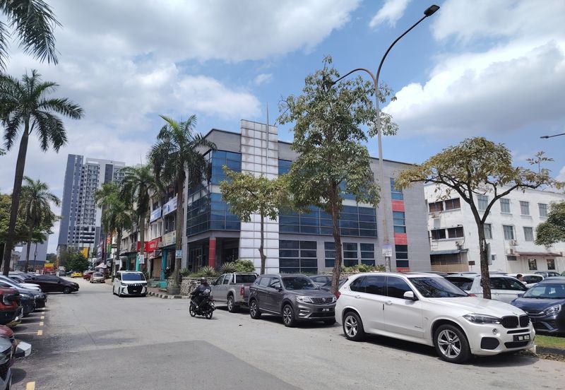 HiCom-Glenmarie Industrial Park