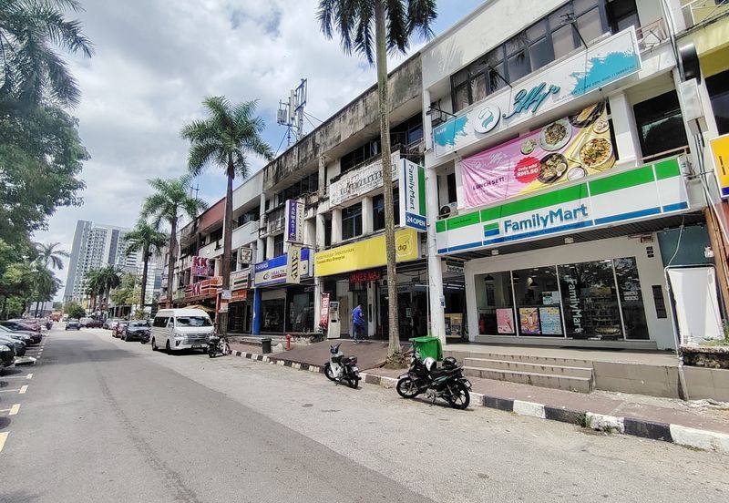 HiCom-Glenmarie Industrial Park