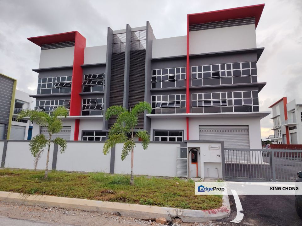 Puchong Perdana, Meranti Jaya 3 Storey Semi-D with lift, Selangor, Puchong