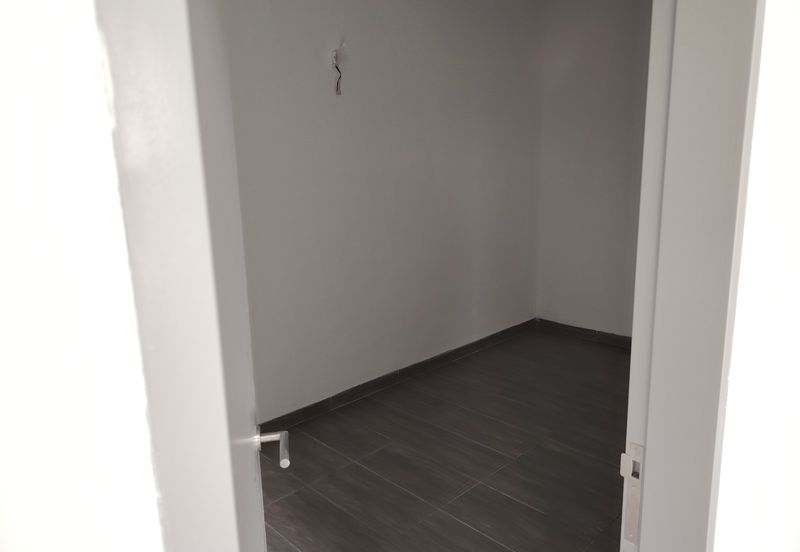 Elmina Business Park