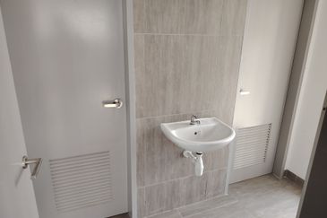 Elmina Business Park