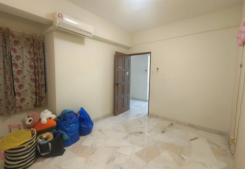 La Villas Condominium