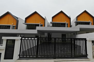 East 57 (Residensi Laman Timur)