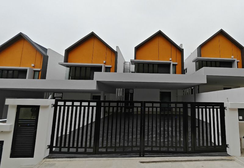 East 57 (Residensi Laman Timur)