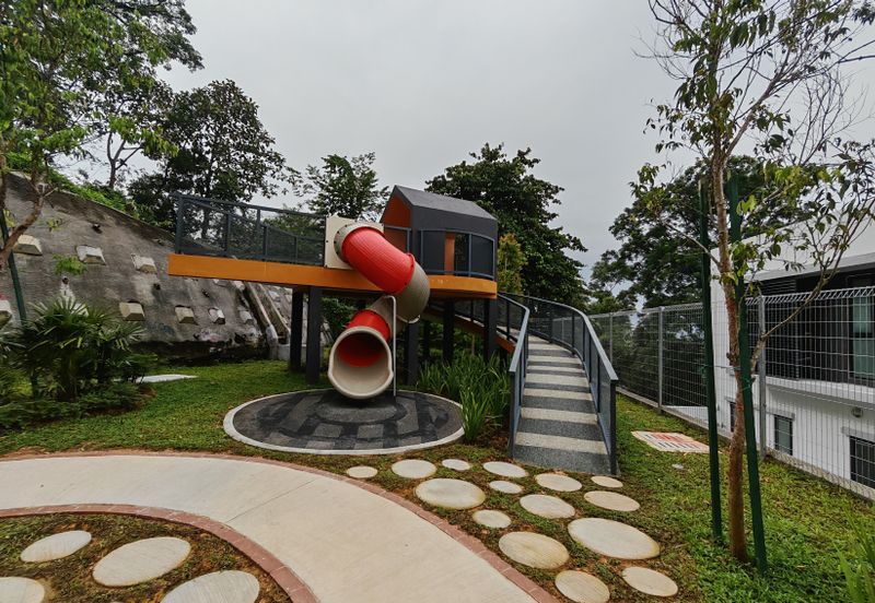 East 57 (Residensi Laman Timur)