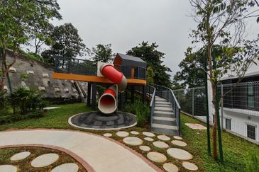 East 57 (Residensi Laman Timur)