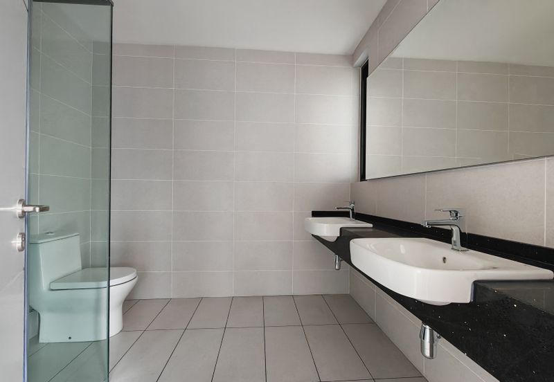 East 57 (Residensi Laman Timur)