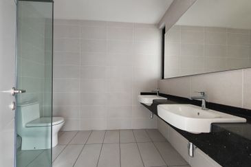 East 57 (Residensi Laman Timur)