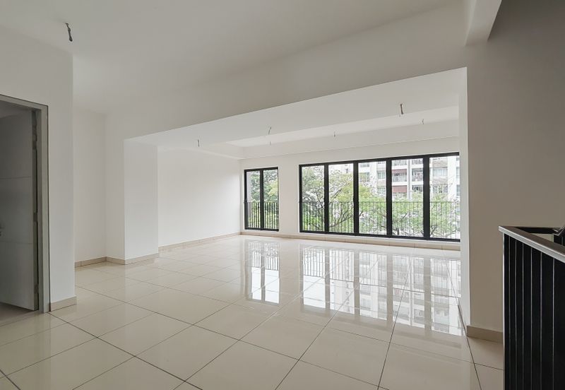 East 57 (Residensi Laman Timur)