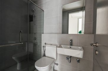 East 57 (Residensi Laman Timur)