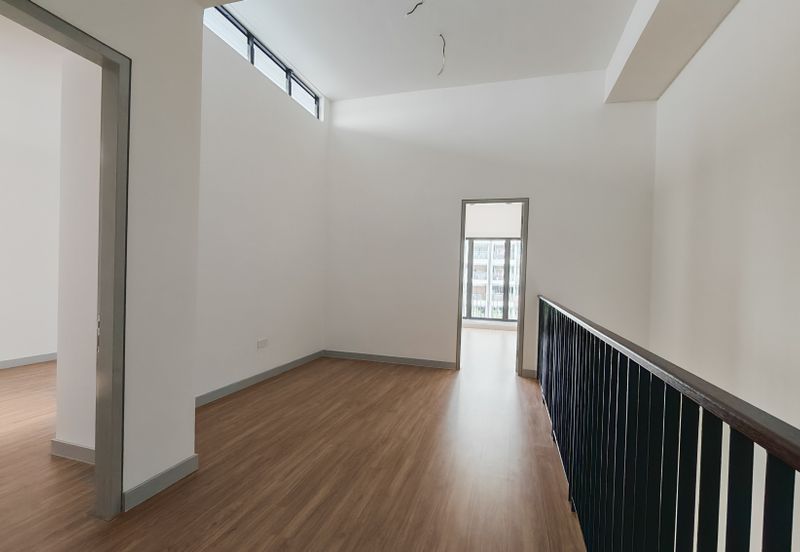 East 57 (Residensi Laman Timur)