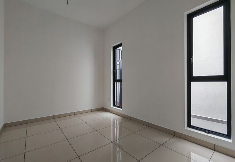 East 57 (Residensi Laman Timur)