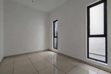 East 57 (Residensi Laman Timur)