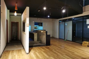 Platinum Mondrian (Pv128)