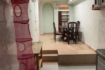 Taman Melawati Jalan A 22 x 80 Freehold